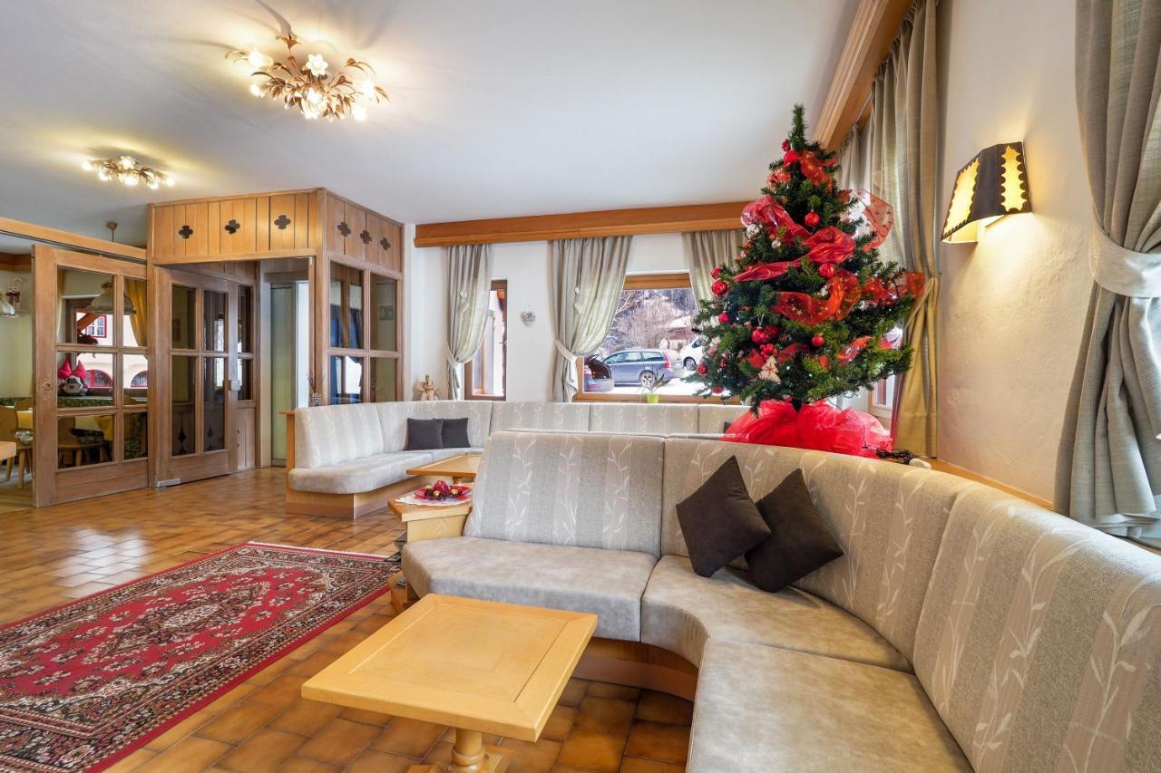Cesa Edelweiss Living & Spa Campitello di Fassa Room photo